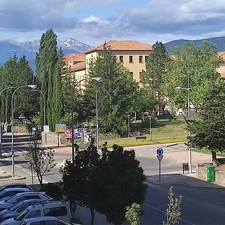 Apartamento O Mon Sabiñánigo Екстериор снимка