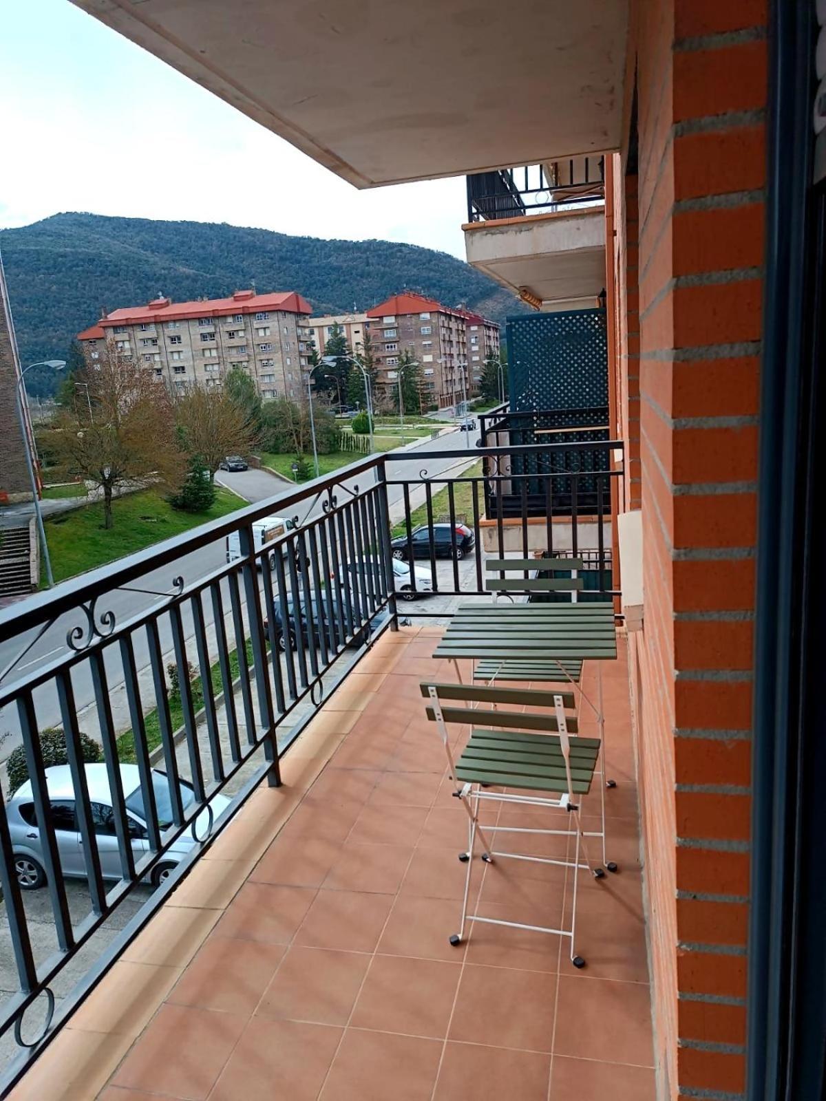 Apartamento O Mon Sabiñánigo Екстериор снимка